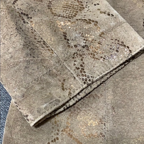 EUC Chico’s 100% leather jacket - Picture 3 of 7